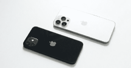 Restored Apple iPhone 12 128GB Fully Unlocked Black (Refurbished) 