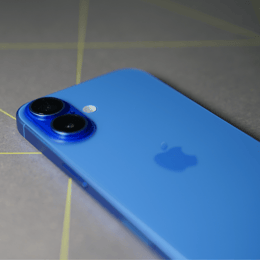 Teal-iPhone-16-design-rear-camera